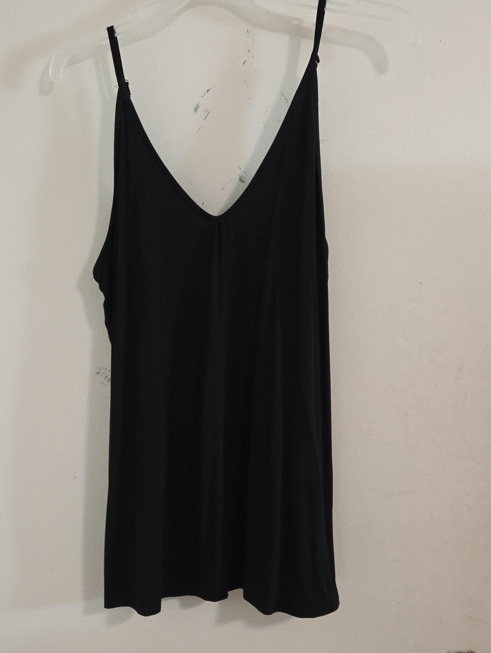 Black V-Neck Sleeveless Cami Top